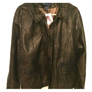 Ladies QVC Susan Graver leather look jacket.